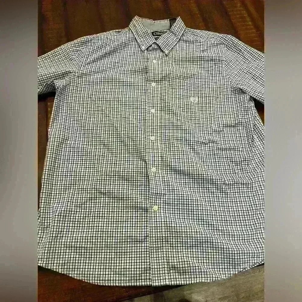 Men's CHAPS size XL easy care‎ button down short sleeved shirt